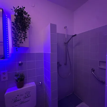 Bright & Spacious 1br Bielefeld