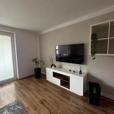 Bright & Spacious 1br Lägenhet