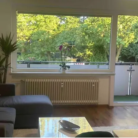 Bright & Spacious 1br Bielefeld