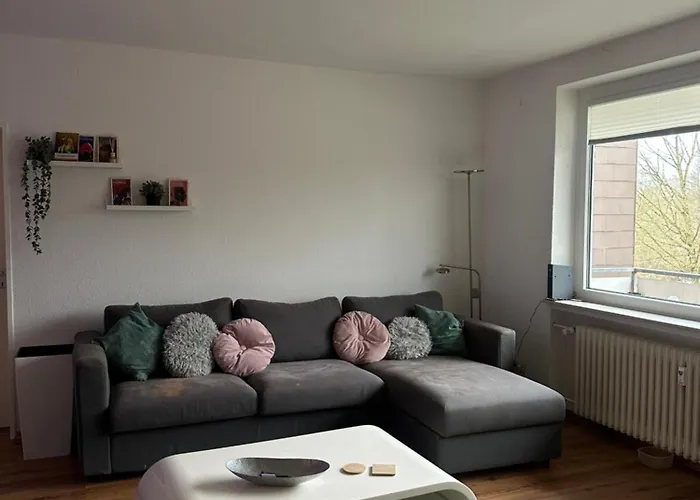 Bright & Spacious 1br Bielefeld