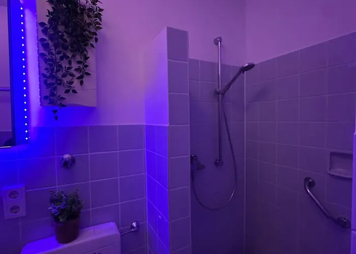 Bright & Spacious 1br Bielefeld