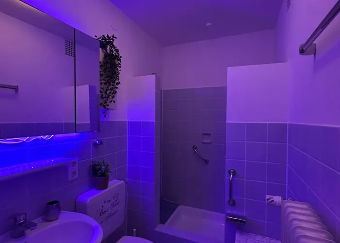 Bright & Spacious 1br Bielefeld