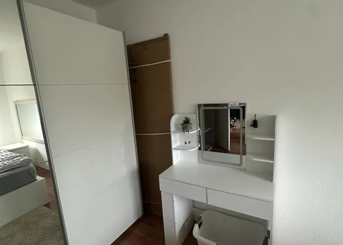 Bright & Spacious 1br *