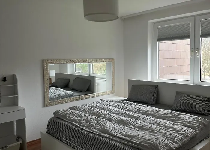 Bright & Spacious 1br Bielefeld